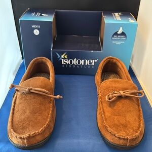 Isotoner Men's Tan Moccasin Slippers‎ size L 9.5-10.5